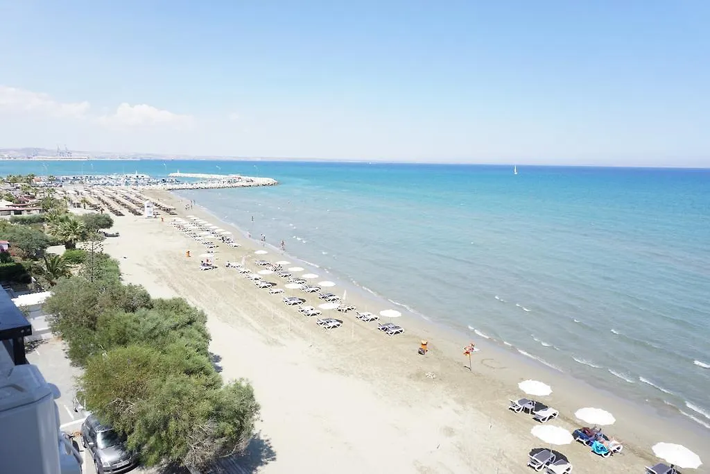 Lazuli Sea View-Beachfront Ap 405 Larnaca