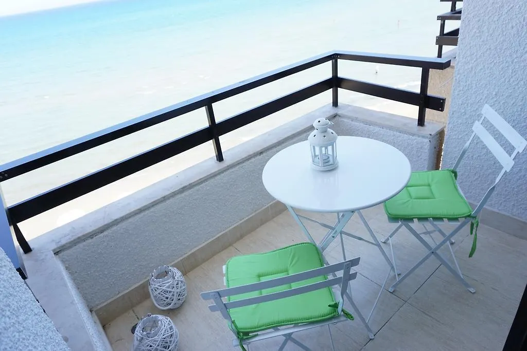 Apartament Lazuli Sea View-Beachfront Ap 405 Larnaca Cypr