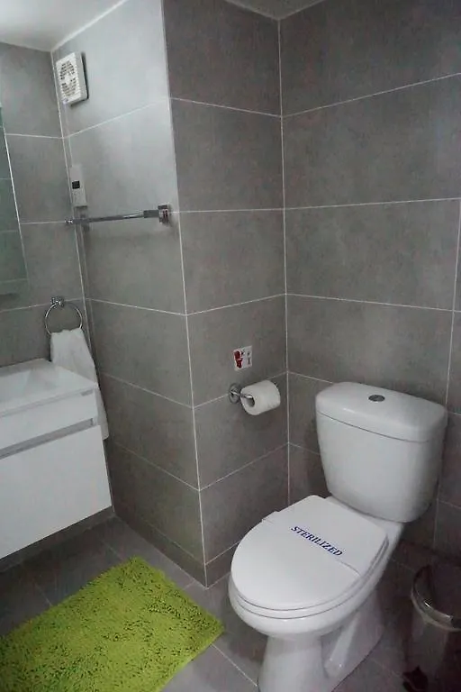 Lazuli Sea View-Beachfront Ap 405 Larnaca Cypr